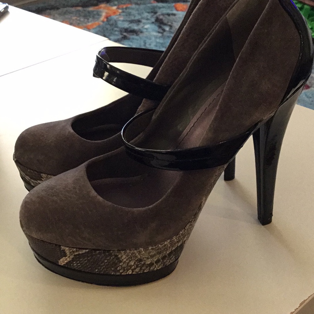 Jessica Simpson Gray Suede Heels